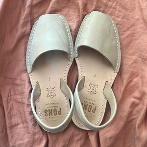PONS Sandals